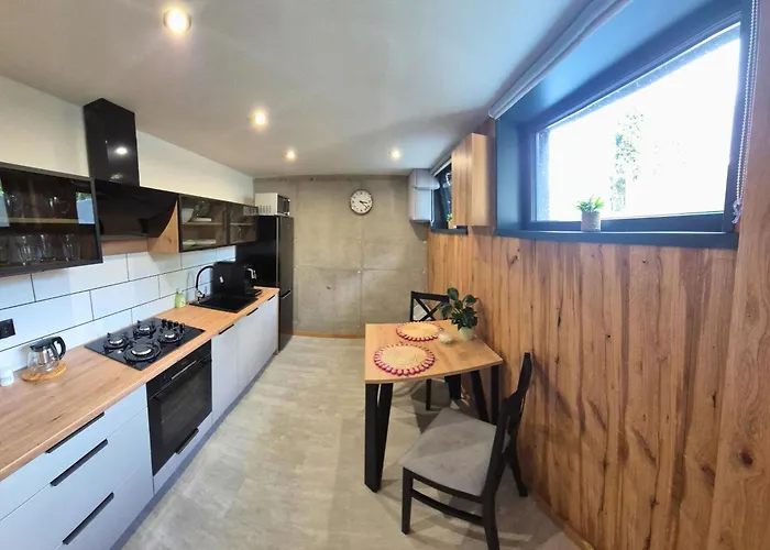 Beskidy Basement Apartmán *